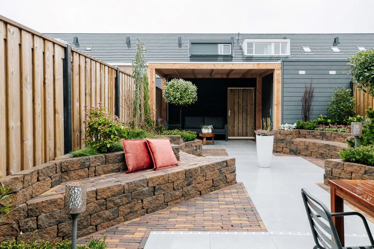 Douglas overkapping, 600 x 300, met zwarte achterwand en twee zijwanden, Westwood Modern - Afbeelding 3